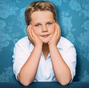 Der Junge muß an die frische Luft